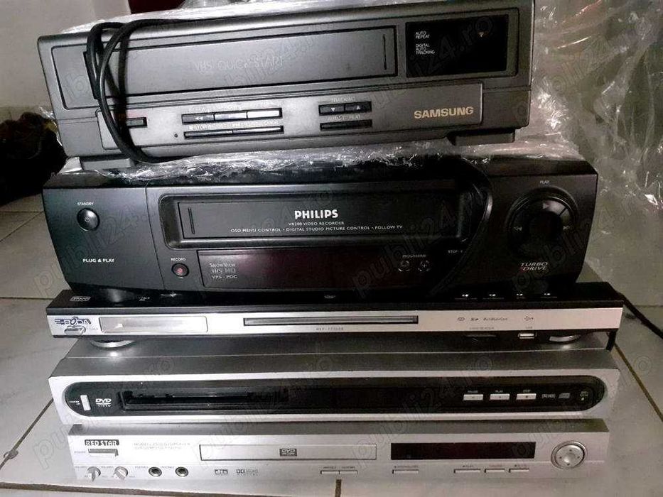 Vindem DVD player si videocasetofon