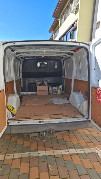 Transport marfa cu duba