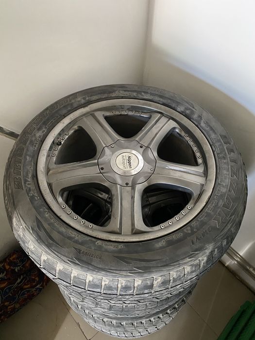 Диски с покрышкой R20