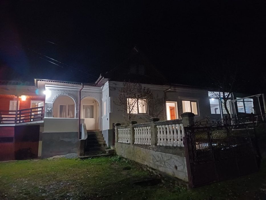 Închiriez cabana liberă de Revelion și Crăciun