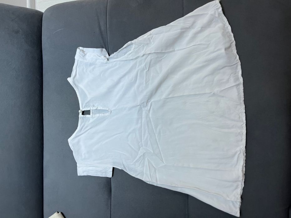 Bluză albă cu manecute