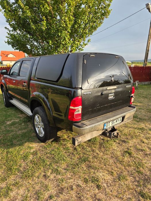 Vând Toyota Hilux autoutilitare