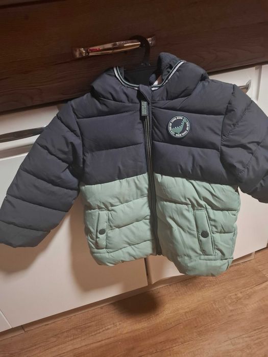 Jacheta băiat mărime 80 nefolosit nou cu eticheta