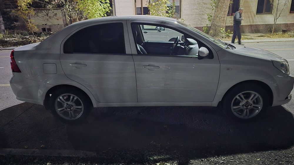 Nexia 3 avtomat 4pazitsiya