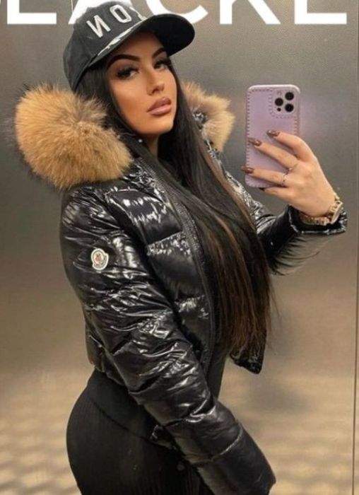 Geaca moncler de calitate cu blană detașabilă