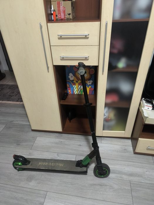 Trotineta electrica defecta pt piese