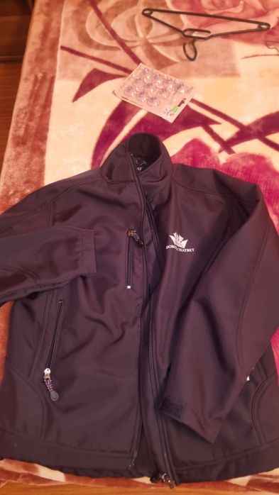 Vând jachetă bărbați