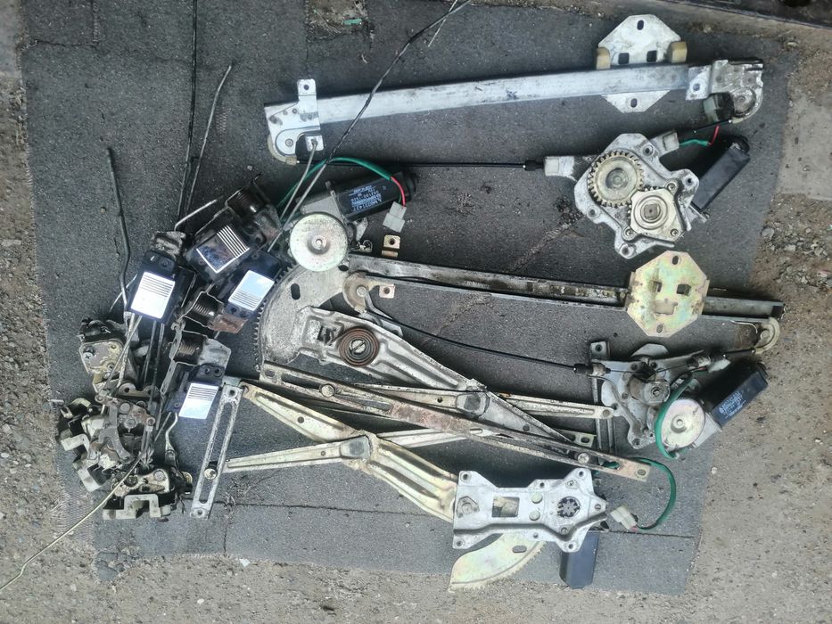 Продам стекло подъёмник митсубиси галанд