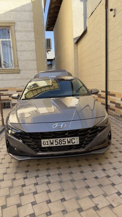 Срочно продаётся  машина Elantra 2.0 2022