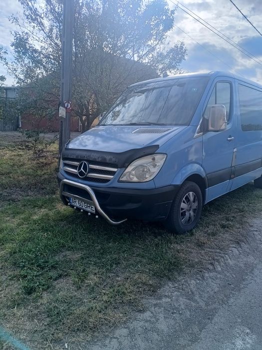 Vînd sau schimb cu ceva mai nou,Mercedes Sprinter 8+1, an 2007, motor