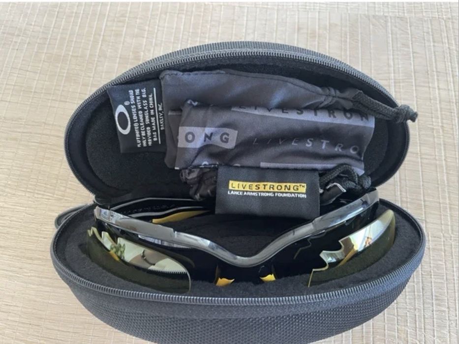 Слънчеви очила OAKLEY