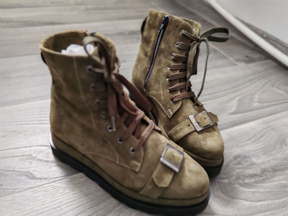 Ghete/adidași de vanzare