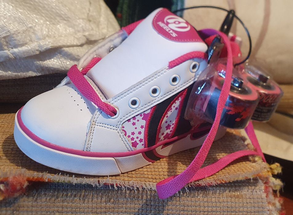 Кросовки с роликами