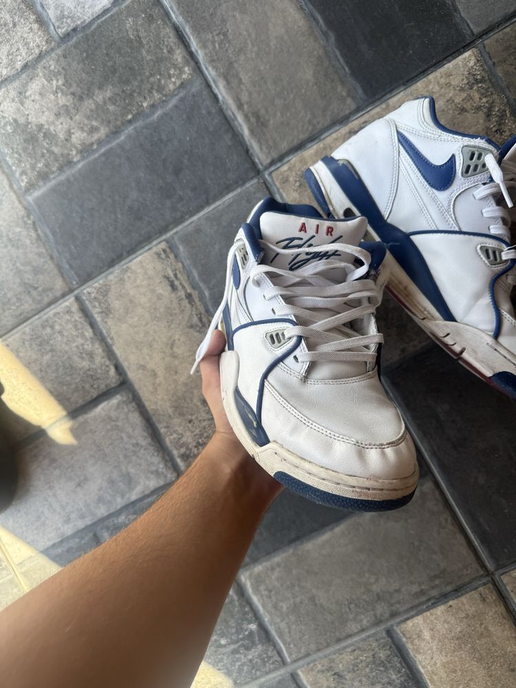Nike airflight 44.5