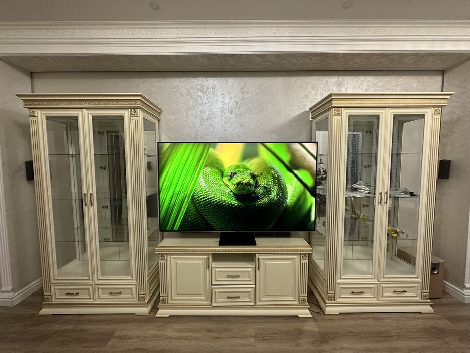 СРОЧНО! Сервант горка с ТВ тумбой.