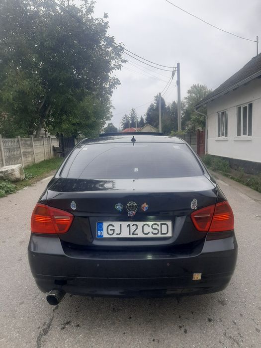 Vand BMW 318i din 2007