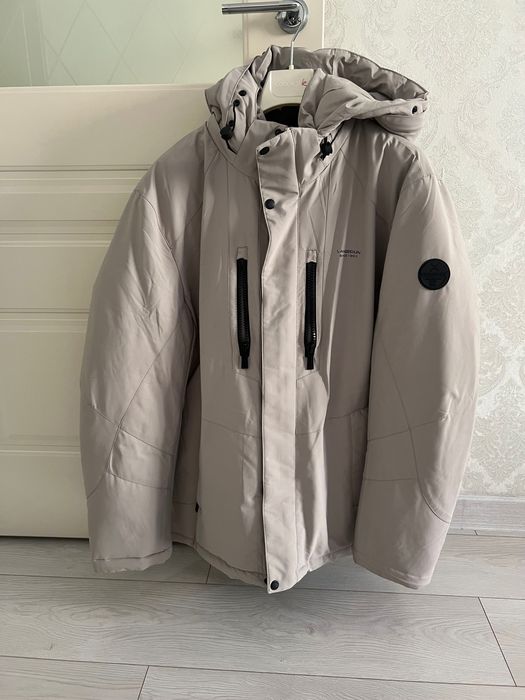 Продаю новую зимнюю куртку