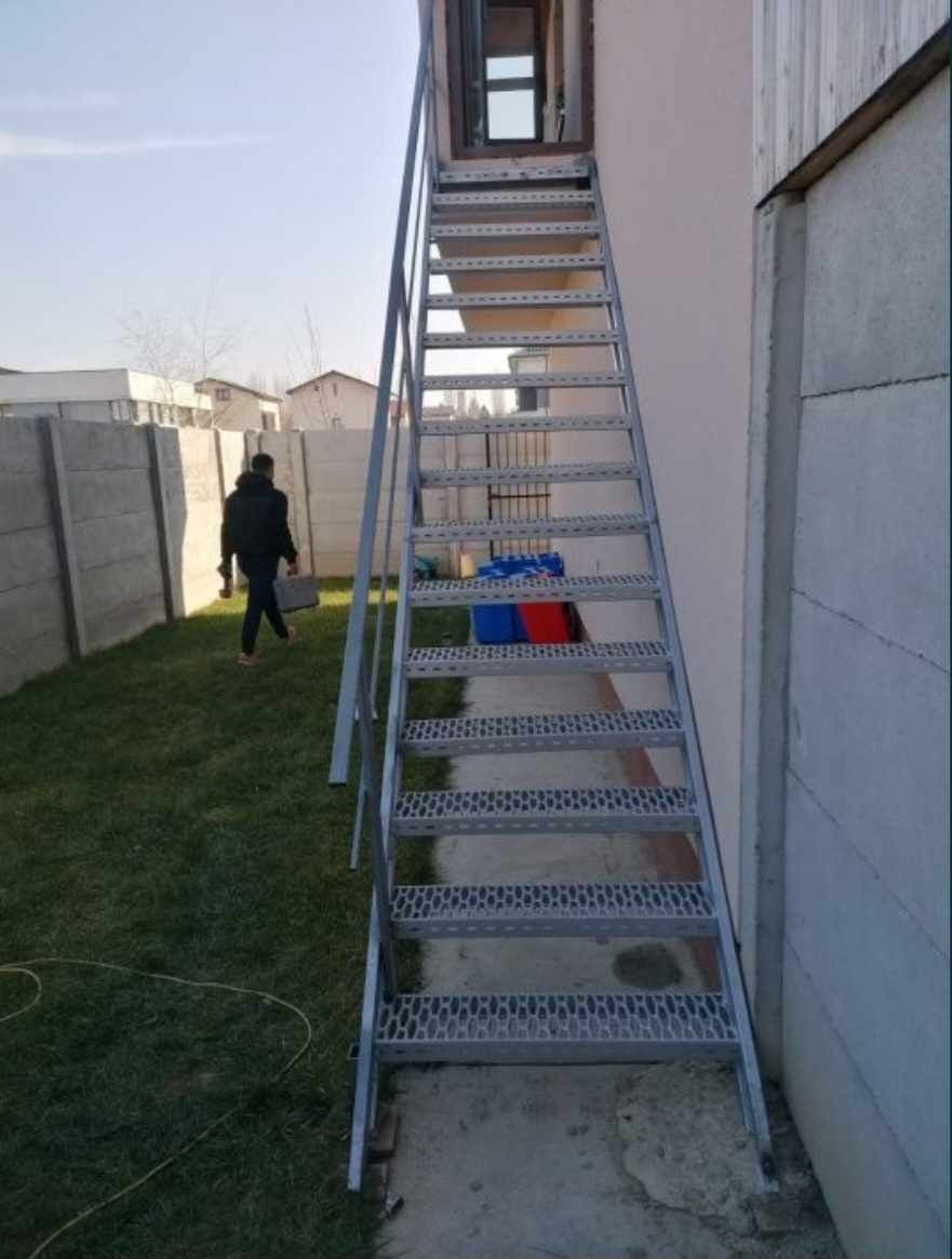 Scară zincată profesionala