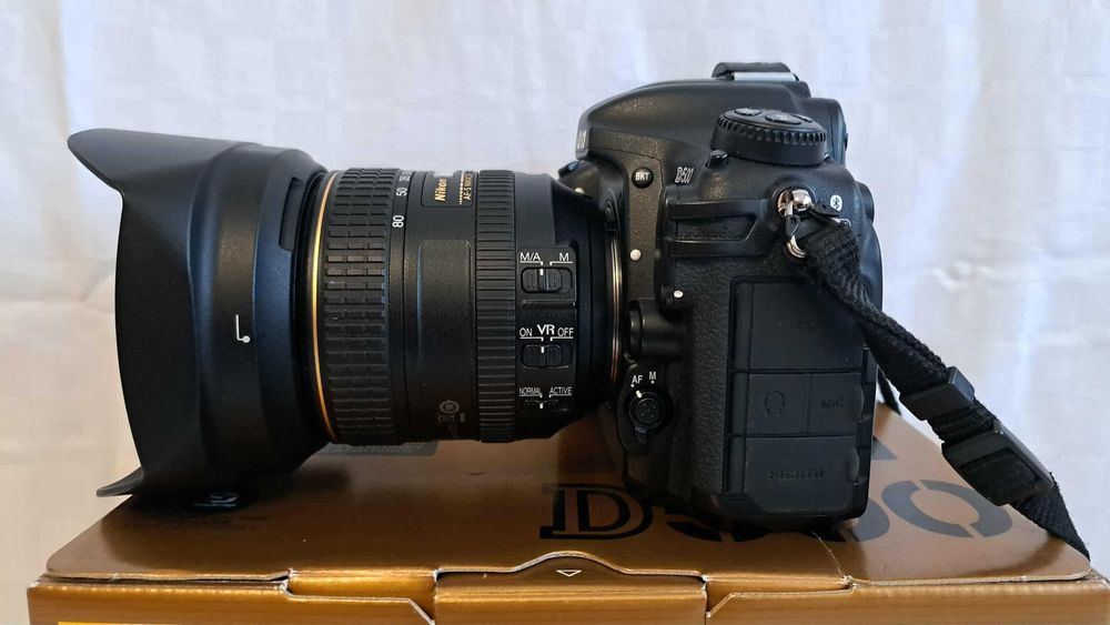 Vând kit Aparat  DSLR Nikon D500 cu obiectiv Nikkor 16-80 mm f 2.8-4E