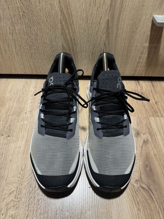 On cloud sneakers (42,5)