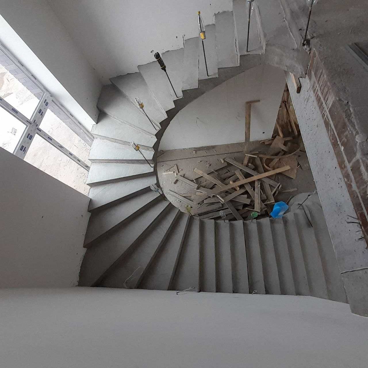 Beton zina biton zna zalivka betonnix lestnits betonnie alo sifat
