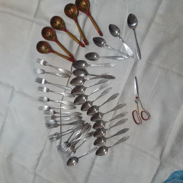 Кошиклар, вилкалар, кайчи СОТИЛАДИ