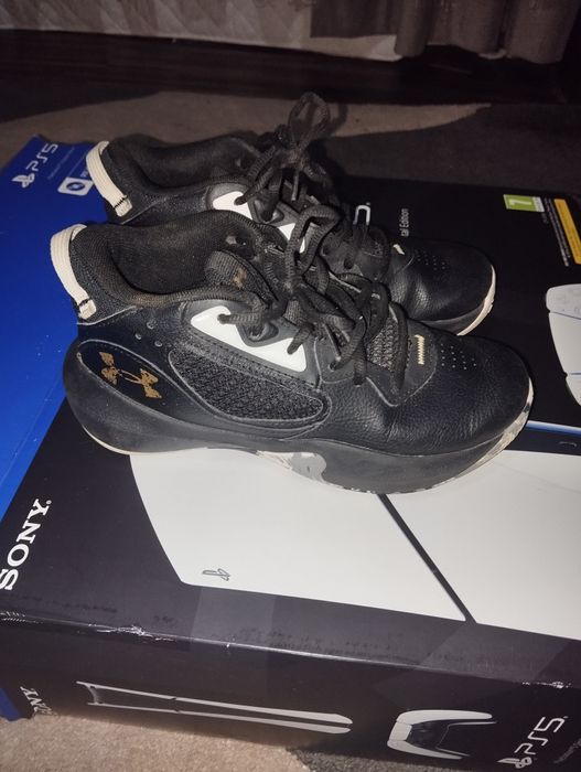 Adidași baieți Under Amour Nr 36