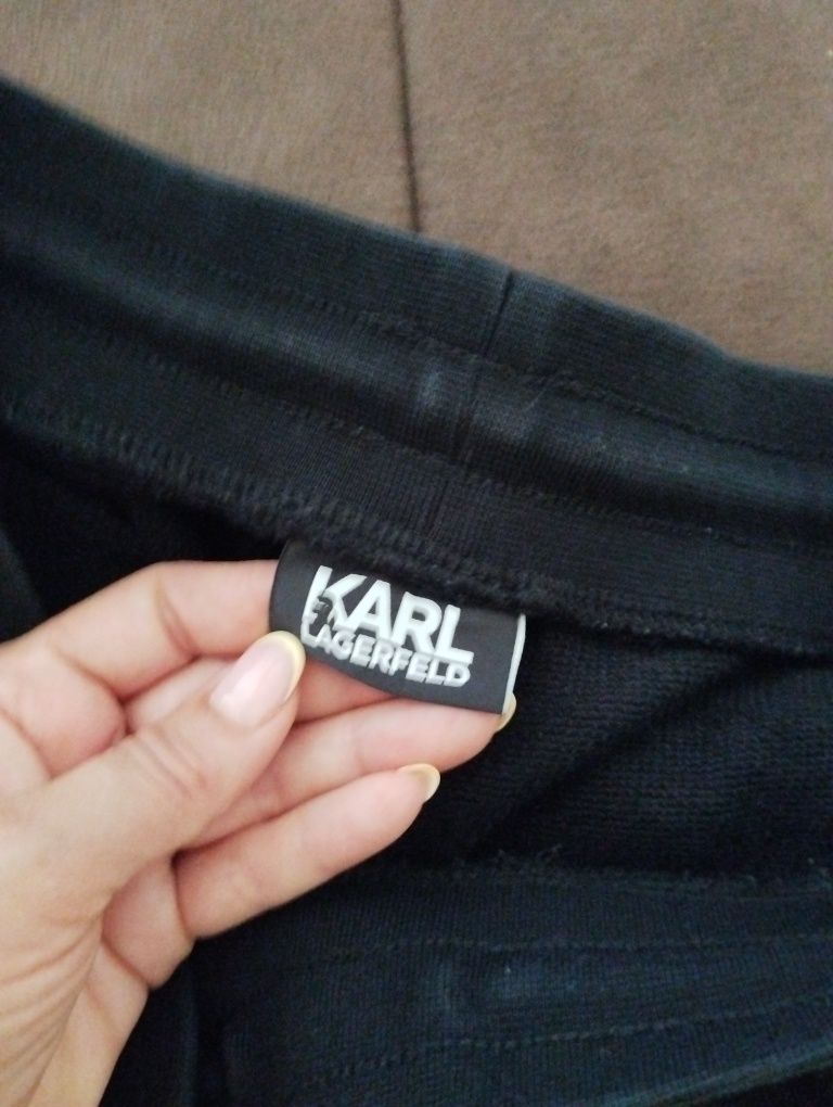 Оригинални къси панталони.Karl Lagerfeld