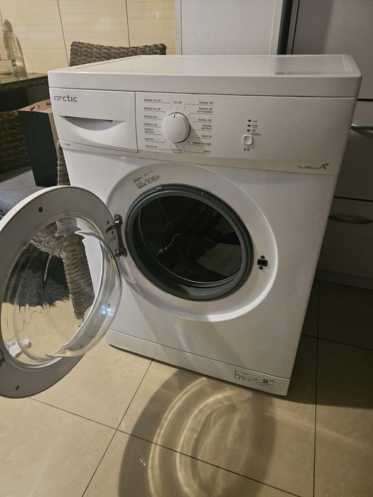 Mașina de spălat Artic in stare foaret forte buna 10/10