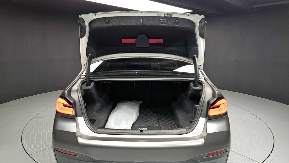 BMW 5-Series 530i xDrive M Sport Package