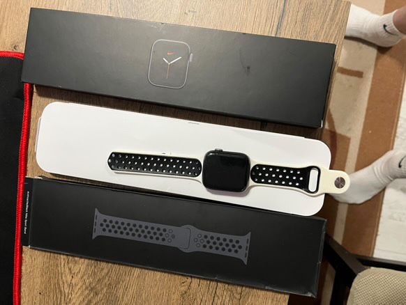 Apple Watch часовник смарт