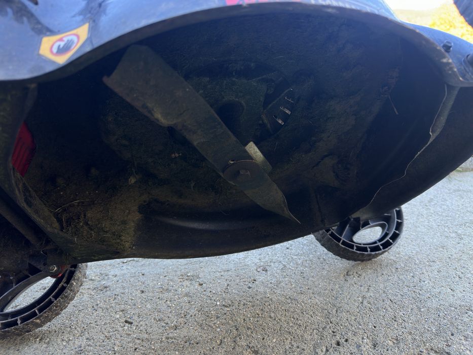 Косачка на бензин с кош