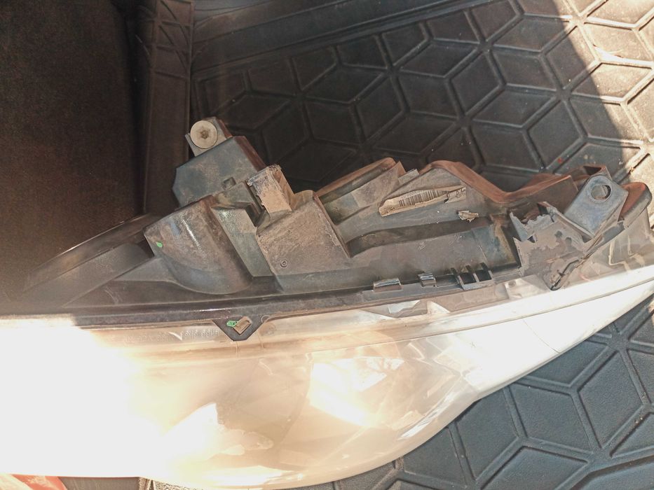 Peugeot 307 2006 фарове