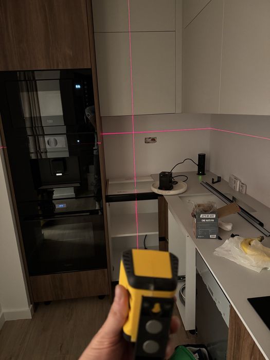 Laser pe 2 axe cu lumina rosie