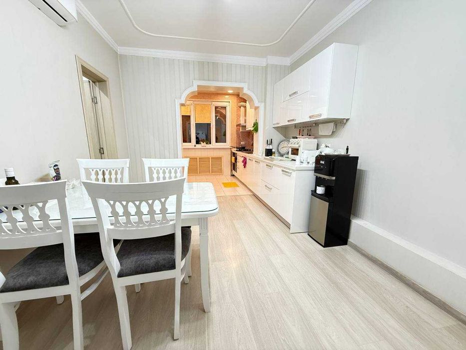 4-х комнатная квартира на Ойбеке с арендатором за 1550 у.е. ID: 4467