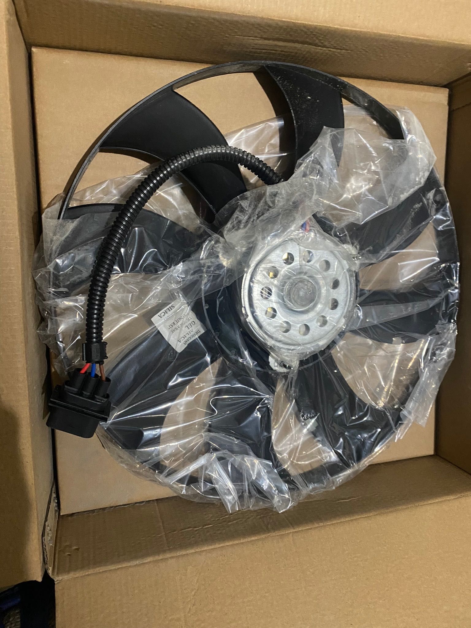 ventilator motor vw polo 9n 2004 diesel. Nou nouț cu garanție și bon.