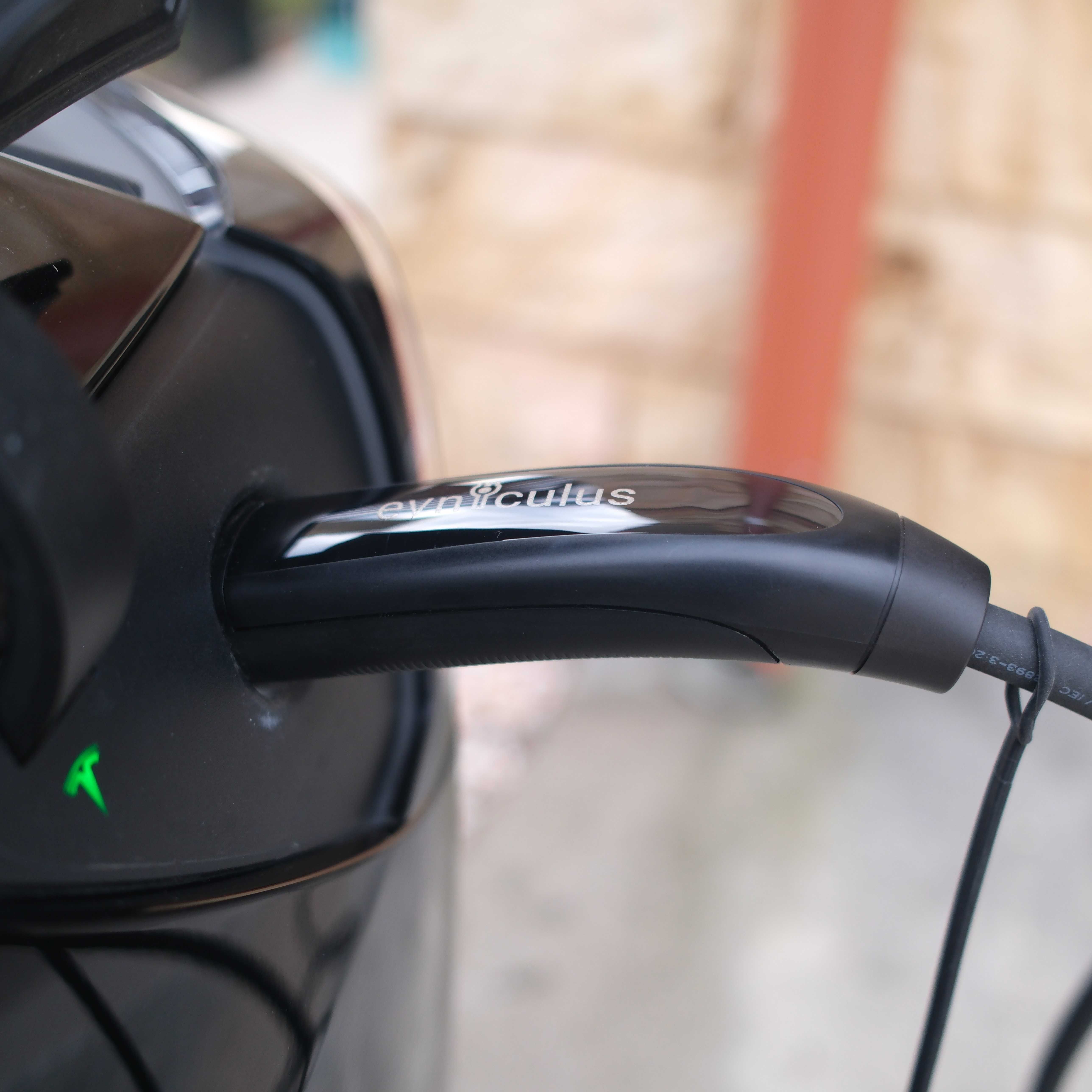 7 кВт Зарядна Станция за Тесла Зарядно NACS Зареждачка Tesla 8-32A