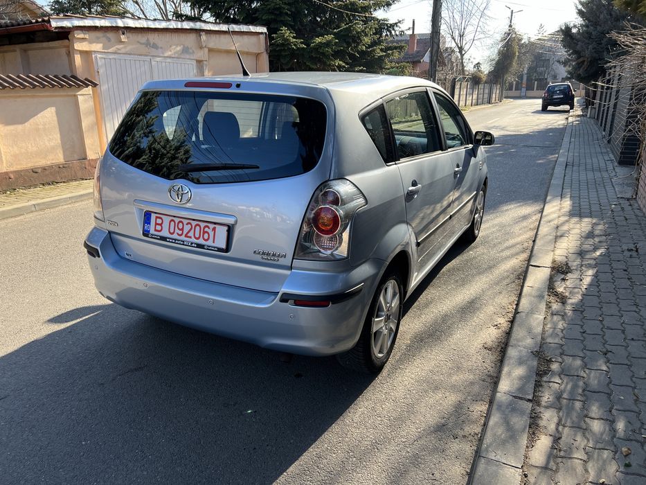 Toyota Corolla Verso 7 locuri