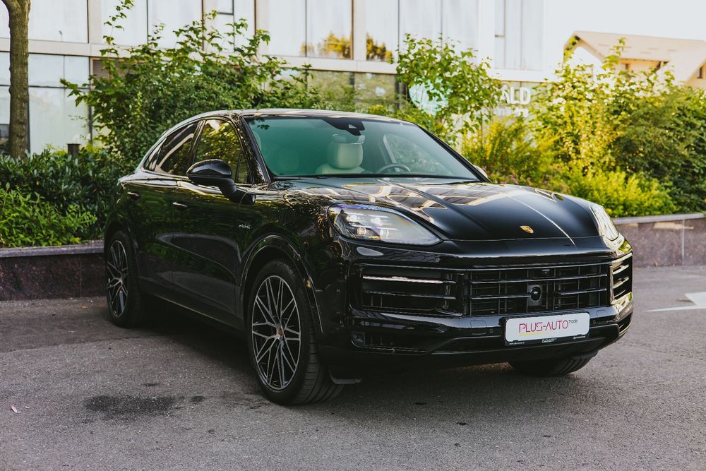 Porsche Cayenne Porsche Cayenne e Hybrid Coupe