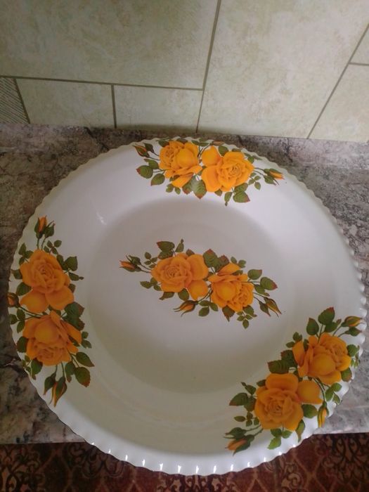 Продам      посуду