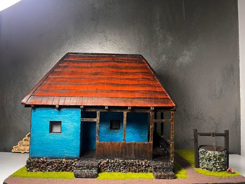 Casa traditionala in miniatura, casa batraneasca cadou personalizat