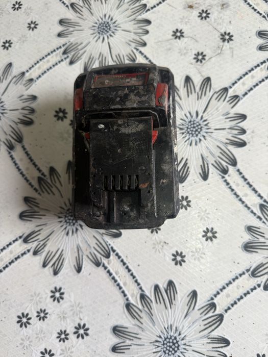 Акумулаторна батерия Milwaukee M18HB8, 18 V, 8 Ah