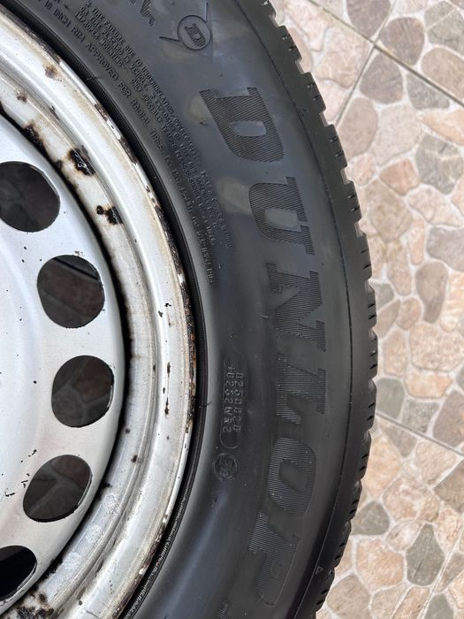 Anvelope Iarnă  Dunlop winter sport 5 cu jante de tabla  R16 + VARA