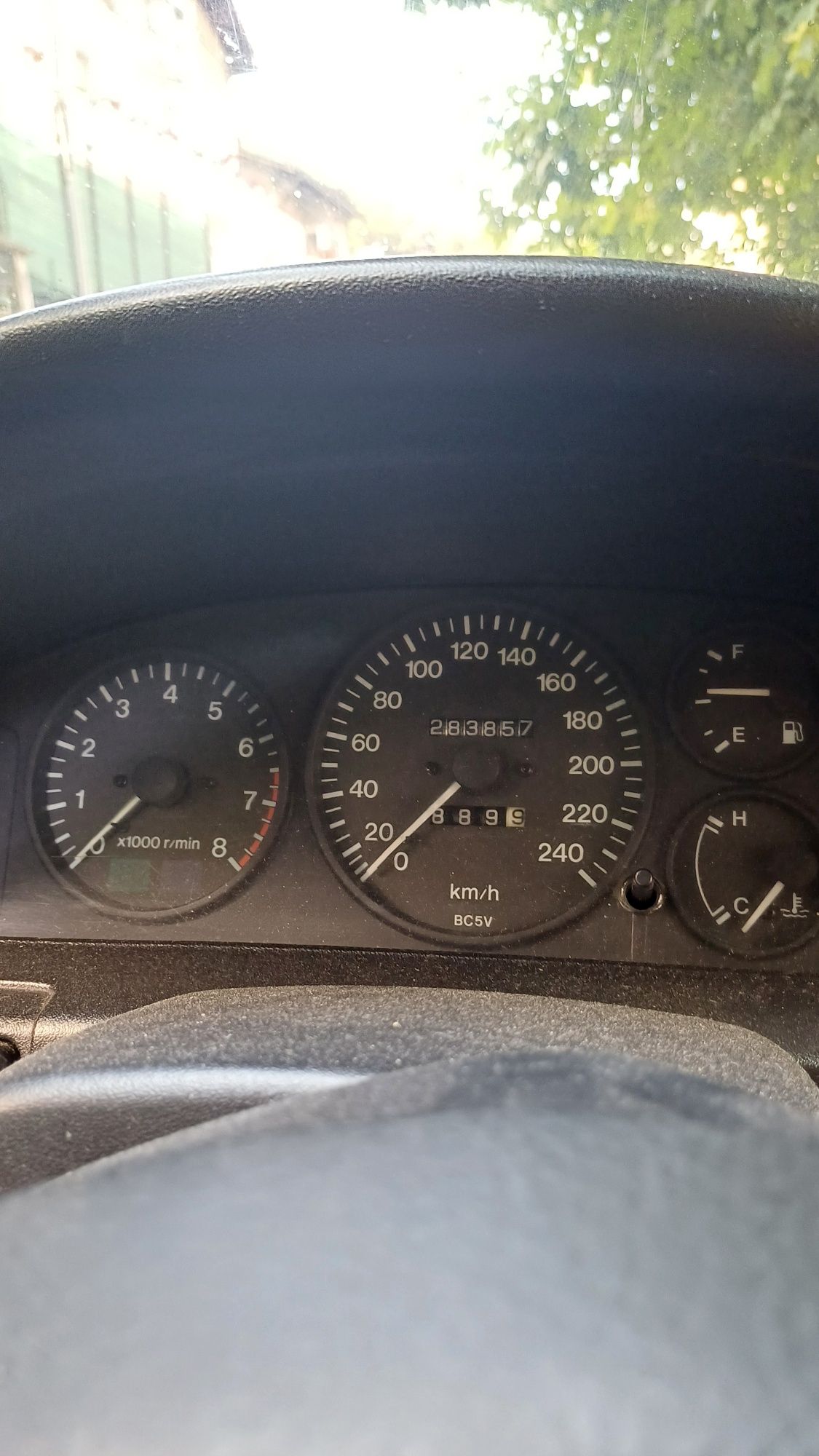 Mazda 323f 1.5..