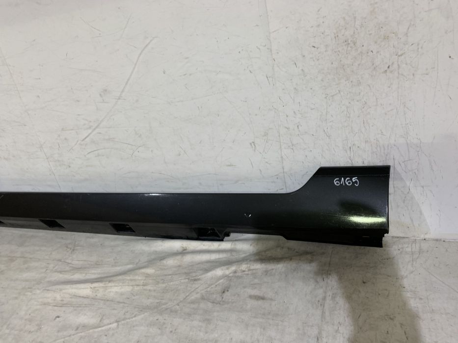 Prag stanga VW Passat B8, 2015, 2016, 2017, 2018, 2019, cod origine OE 3G0853857F.