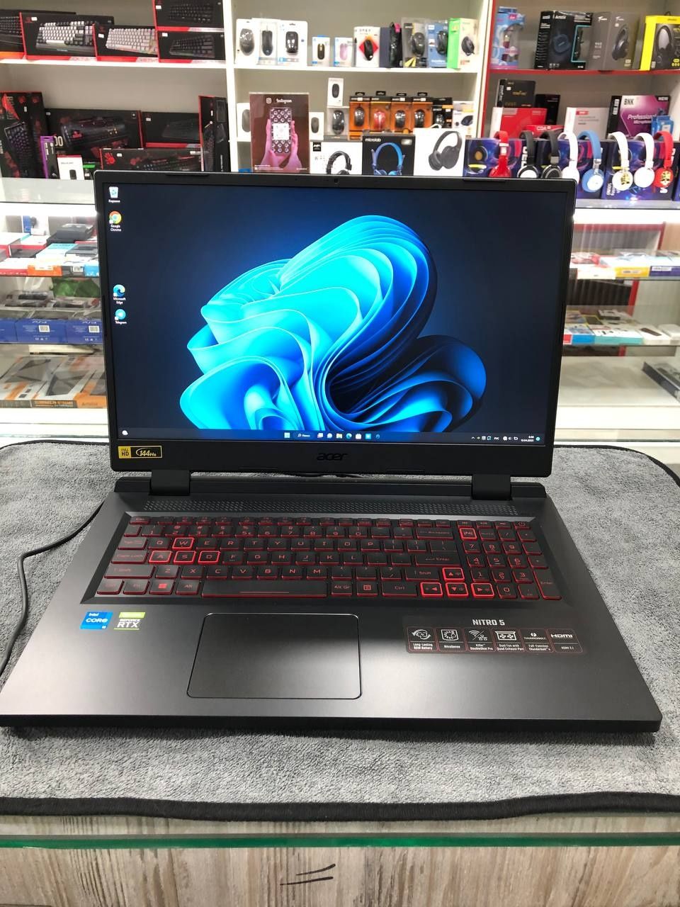 Noutbook Acer nitro  I5  12 pakalenya