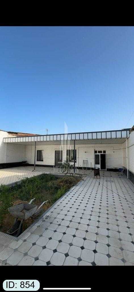 Uchastka sotiladi 22 maktab oldida 6 xonali №854