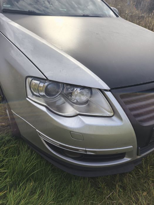 Bară față cu grilă centrală gri LA7W Volkswagen Passat B6 2005-2010