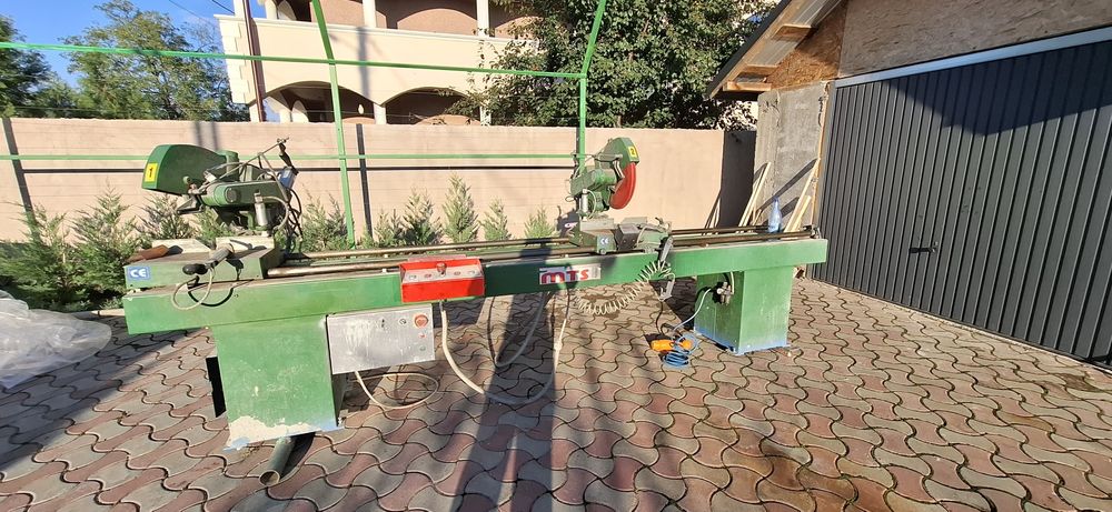 Masina de tăiat la 2 capete