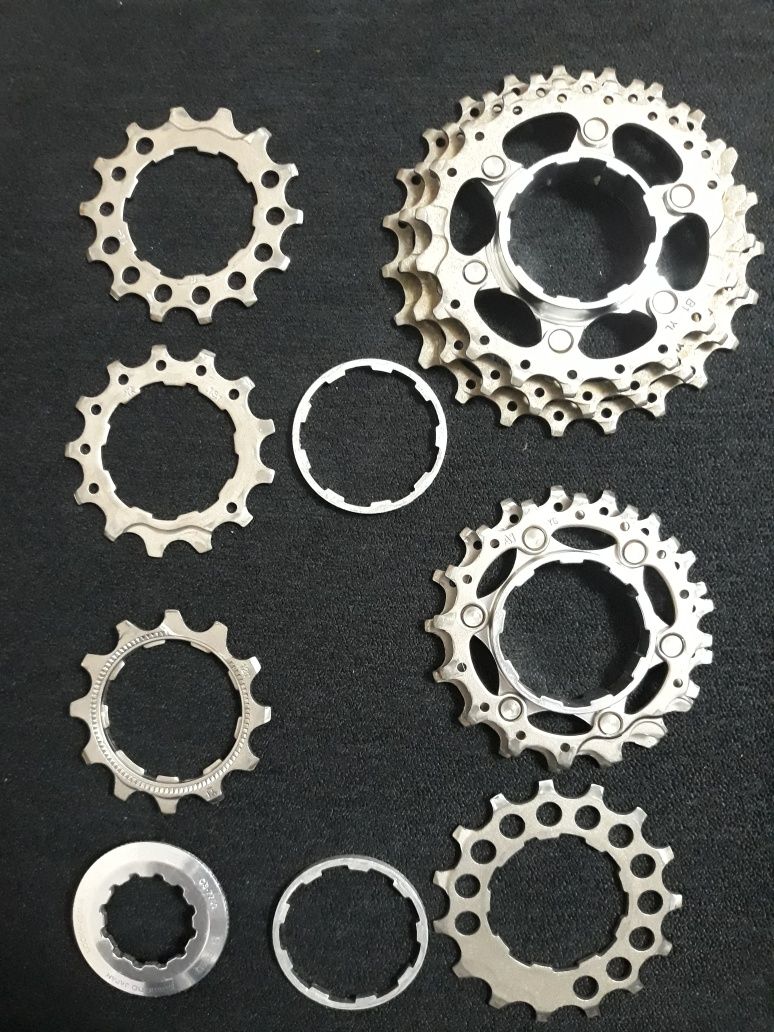 Grup caseta pinioane 9 viteze Dura Ace seria CS 7700